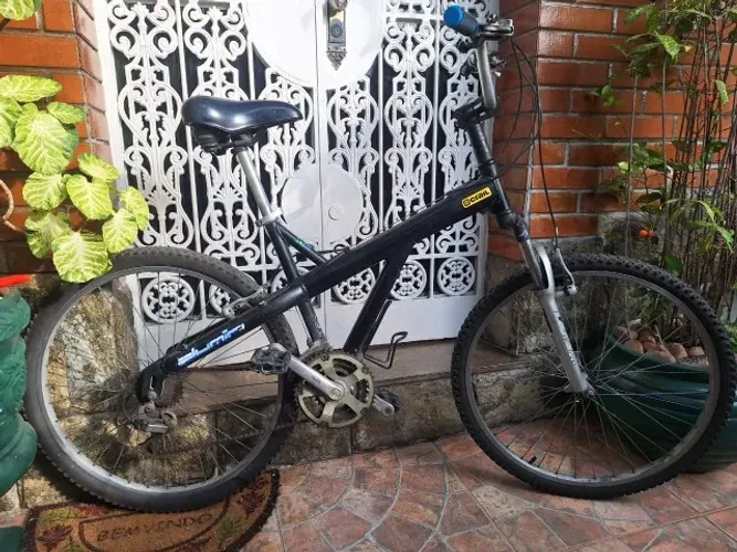 Bicicleta Caloi aro 26 preta revisada e sem problemas