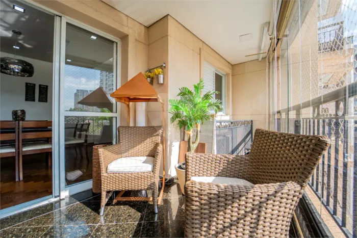 Apartamento à venda com 3 quartos, sendo 1 suíte, no condomínio Top Square, São Paulo - SP
