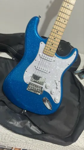 Guitarra Seizi Katana Fun