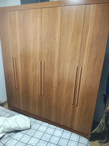 Guarda-roupa 6 portas