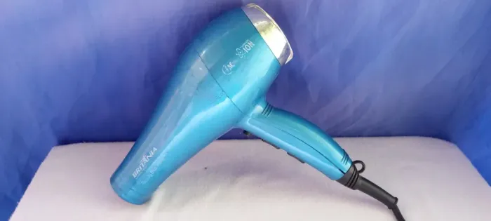 Secador Britania Beauty blue titanium