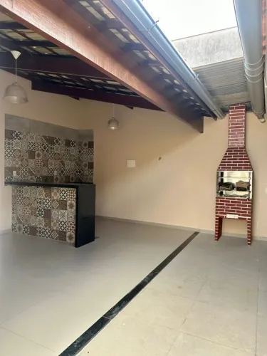 Casa em Condomínio com 3 Quarto(s) e 2 banheiro(s) para Alugar, 257 m² por R$ 3500 / Mês