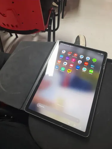 Tablet  Samsung Galaxy Tab S9 FE 128GB + S Pen + Teclado + Caixa e Carregador