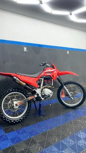 Vendo Honda NX200 / Roupa CRF230F