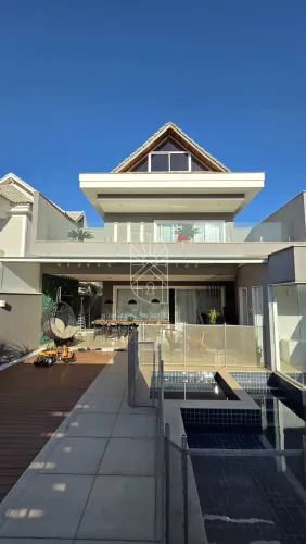 Casa Triplex de Luxo no Recreio | 4 Suítes | Piscina, Sauna e Área Gourmet | Porteira Fech