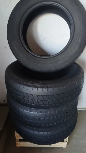 Pneus aro 15. 195/70