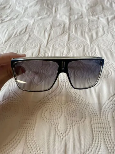 Vendo óculos