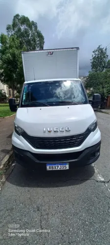 Iveco Daily Furgão 30-130 2.3 12m³ (die)(e5) 2022