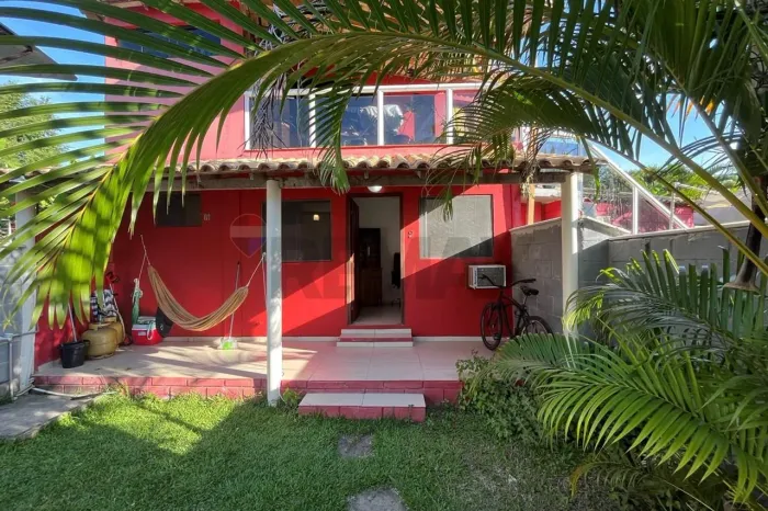 À venda casa geminada com quintal independente em Geribá, Armação dos Búzios-RJ | Excelent