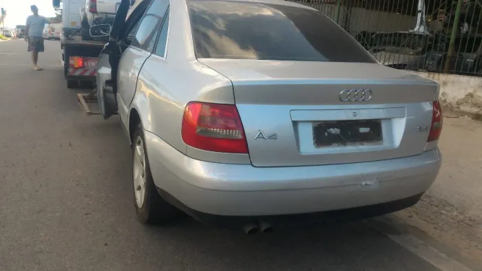 VENDE-SE PEÇA AUDI A4 2.4 V6 2000 - COM NOTA FISCAL 