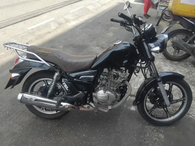 Vendo Chopper Road 150 modelo 2021/2022 Suzuki