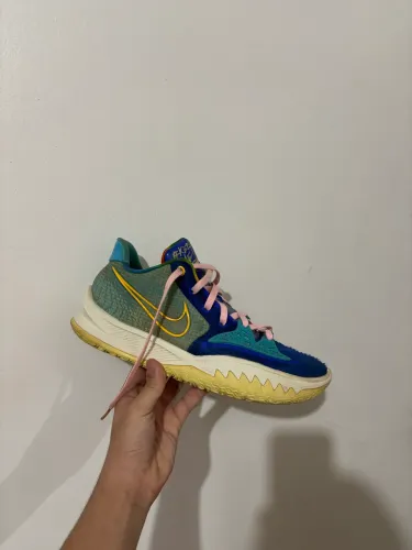 Tênis Nike Kyrie 4 Low