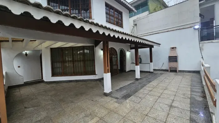 Otima casa para locação no Centro de Nova Iguaçu - 3 quartos - Prox. ao Golden Gate