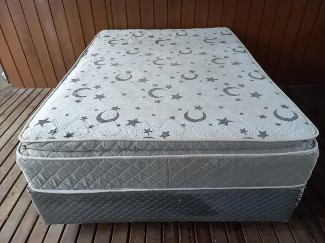 Cama Box de casal 