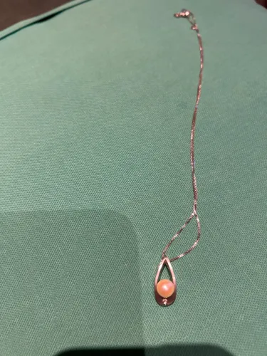 Corrente de ouro branco com pingente 