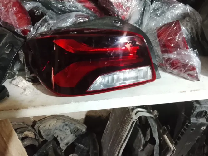 Lanterna de Ônix plus Hatch L Esq sem Led