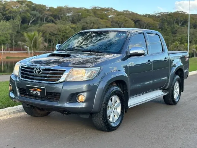 Toyota Hilux CD SRV D4-d 4X4 3.0 TDI Diesel AUT 2015