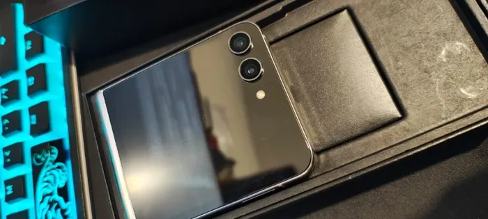 Galaxy Z Flip 5 Creme - 512Gb