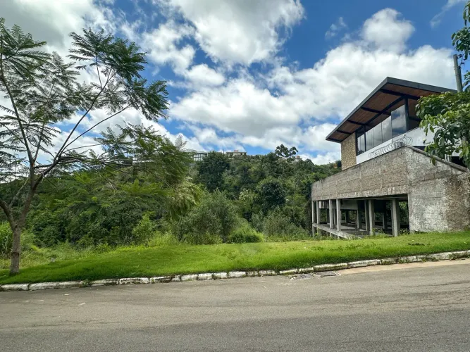 Lote com vista para área de preservação e contato com a natureza para venda