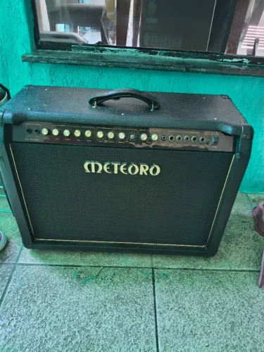 Amplificador meteoro jaguar stereo Chorus 200 