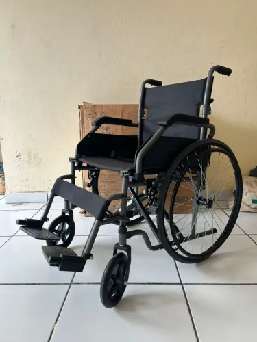 Cadeira de rodas Nova 