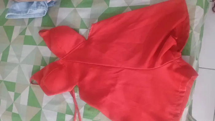 LOTE TODO MACAQUINHO E VESTIDOS