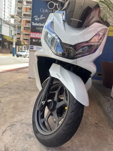 Pcx de mulher, pouco rodada!!!