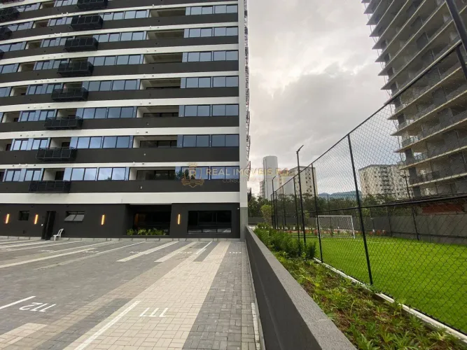 Apartamento de 3 Quartos no Condomínio Etehe