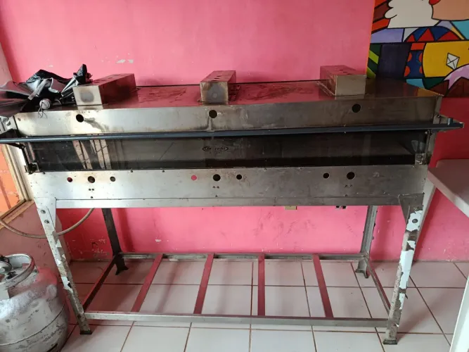 VENDE-SE FORNO DE PIZZARIA 