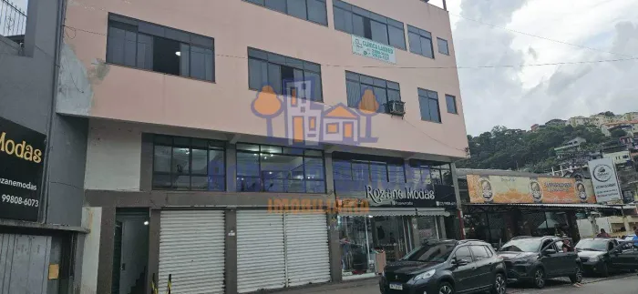 Prédio Comercial à Venda em Nova Friburgo com Lojas, Sobrelojas e Salas Comerciais Locadas