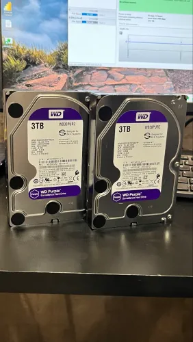 2 HDs WD Purple (Chama se realmente se interessar)