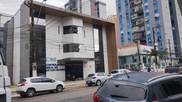 Prédio Comercial 2.000m2, na Rua Municipalidade, esq. Tv. Soares Carneiro.