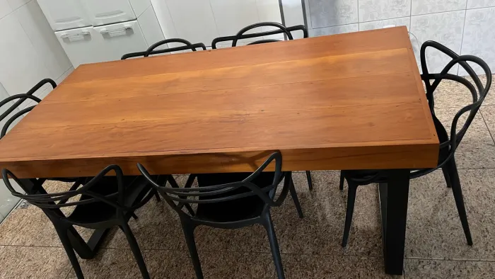 Mesa de madeira 6 cadeiras