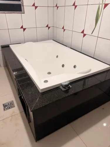 Banheira de hidromassagem