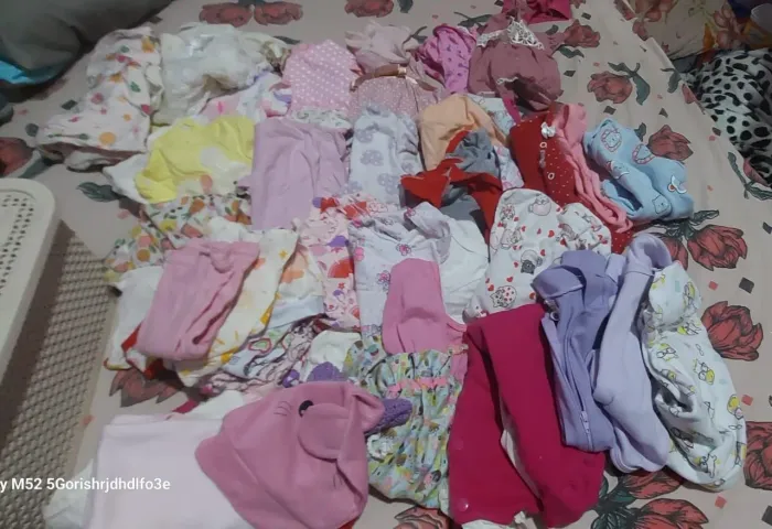 Lote de roupa de menina 0 a 3 meses