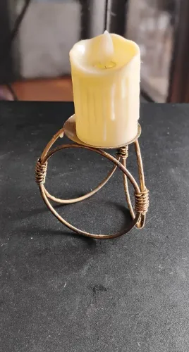 CASTIÇAIS DECIRATIVOS EM FERRO, SUPORTE DE VELAS PARA FESTAS.