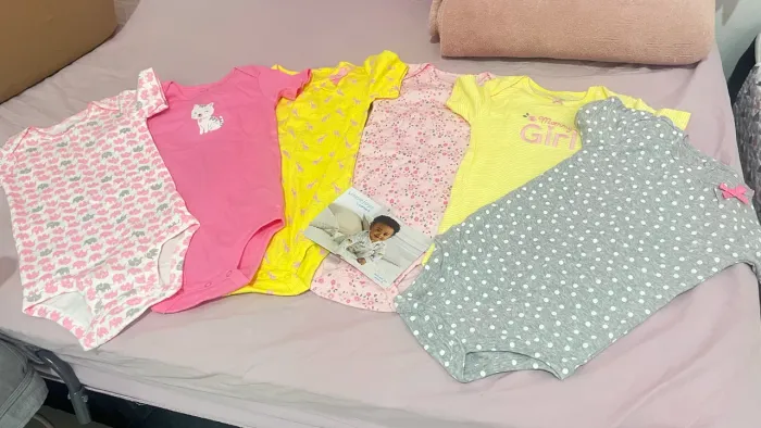 5 body Carter?s tam 24 meses NOVO