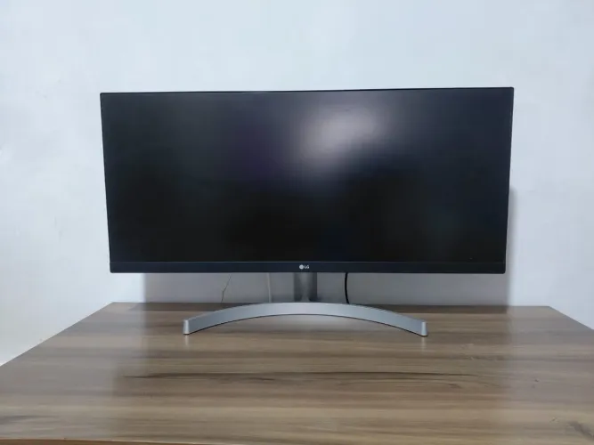 Monitor ultrawide