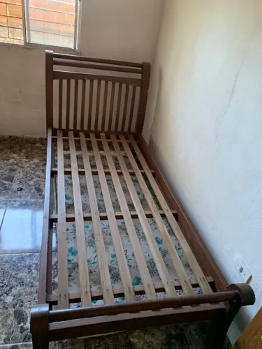 CAMA DE SOLTEIRO DE GRAVATA POLIDA FINA 