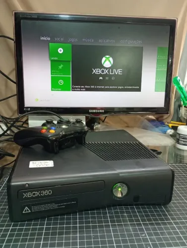 Xbox 360 Super Slim Desbloqueado + Controle Original