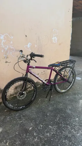 Bike montadinha luxo aro 24 