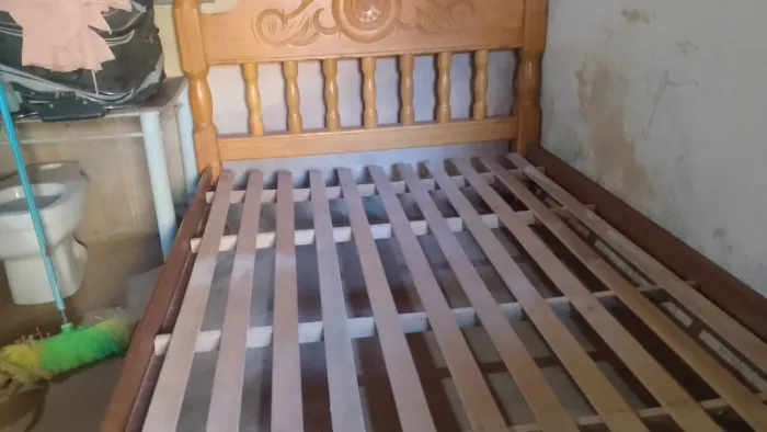 Cama completa com colchão e tudo