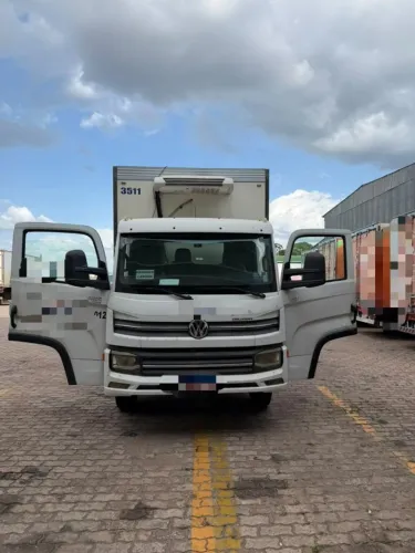 VW 11180 Ano 2020 Baú Frigorífico Thermoking SEM Prateleira