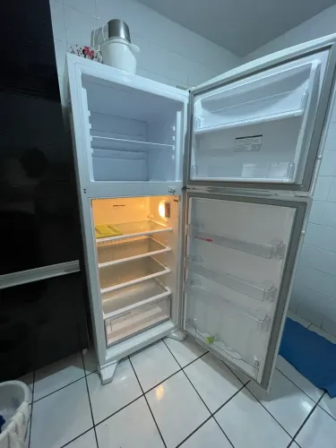 Vendo geladeira cônsul