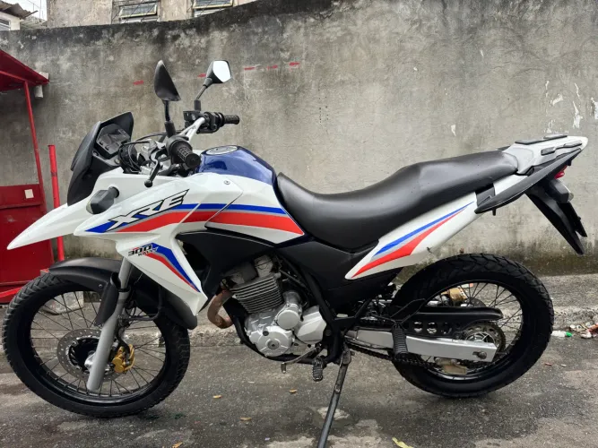 XRE 300 TRICOLOR 2013/2018