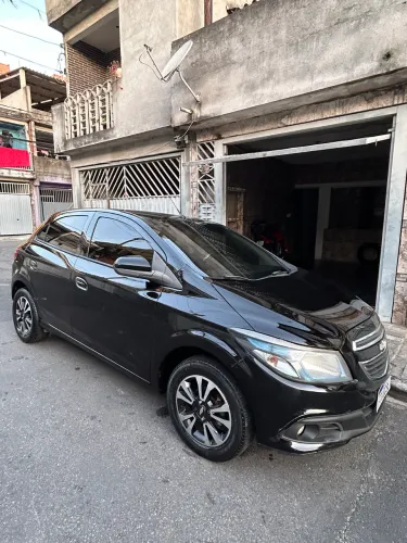 Chevrolet Onix Hatch LTZ 1.4 8V Flex Power Aut. 4P 2014