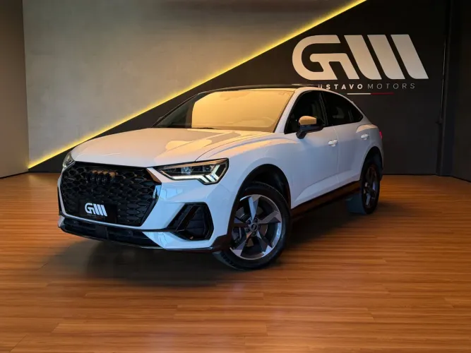 Audi Q3 SPB Perf. Black 2.0 TFSI Tipt. Quat. 2022