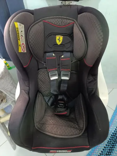 Cadeirinha infantil escuderia Ferrari 0 - 36kg