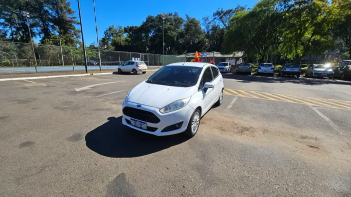 Ford Fiesta Titanium 1.6 16V Flex Mec. 2015