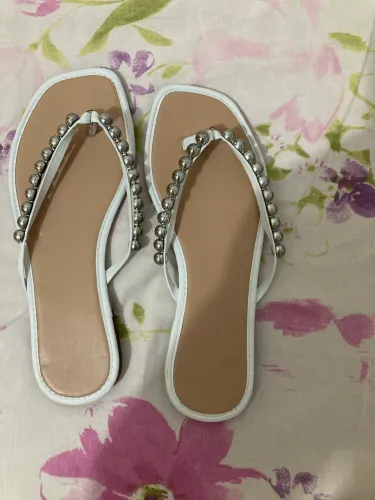 PROMOÇÃO Sandália rasteira um charme MARAVILHOSA.